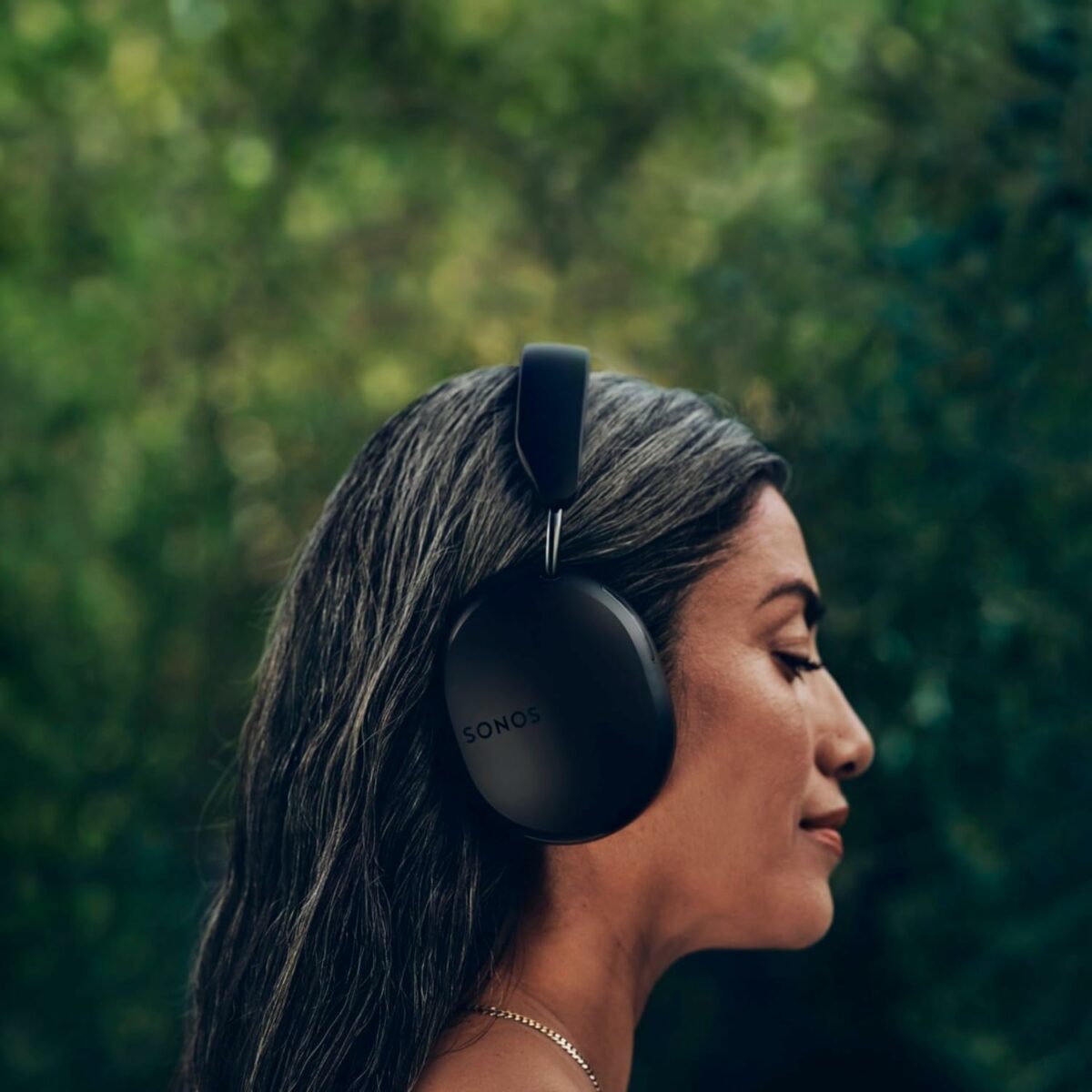 Sonos Ace Premium Active Noise Cancelling Over Ear Headphone Black Connect with Multiple Devices 30 Hours Battery Life Bluetooth USB- C Masterfully Tuned Crystallized Bass Feels More Profound