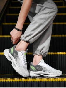 أحذية رياضية رجالية موضة بتدرج الألوان ، أحذية رياضية تنفس بألوان متباينة مع نظام ربط 11 2025 01 29 10 57 48 Window