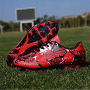 أحذية كرة قدم تدريبية خفيفة وعملية بنمط كلاسيكي بسيط ومنخفضة مع مسامات للتهوية 10 2025 02 01 10 32 45 Window