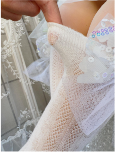 زوج واحد من جوارب شبكة صيد السمك الملونة الصلبة بعقدة فيونكة لامعة ولؤلؤ مزخرف بالزهور للفتيات 5 2025 02 18 18 41 49 1pair Girls Flower Embellished Pearl Glitter Bow Knot Solid Colored Fishnet S