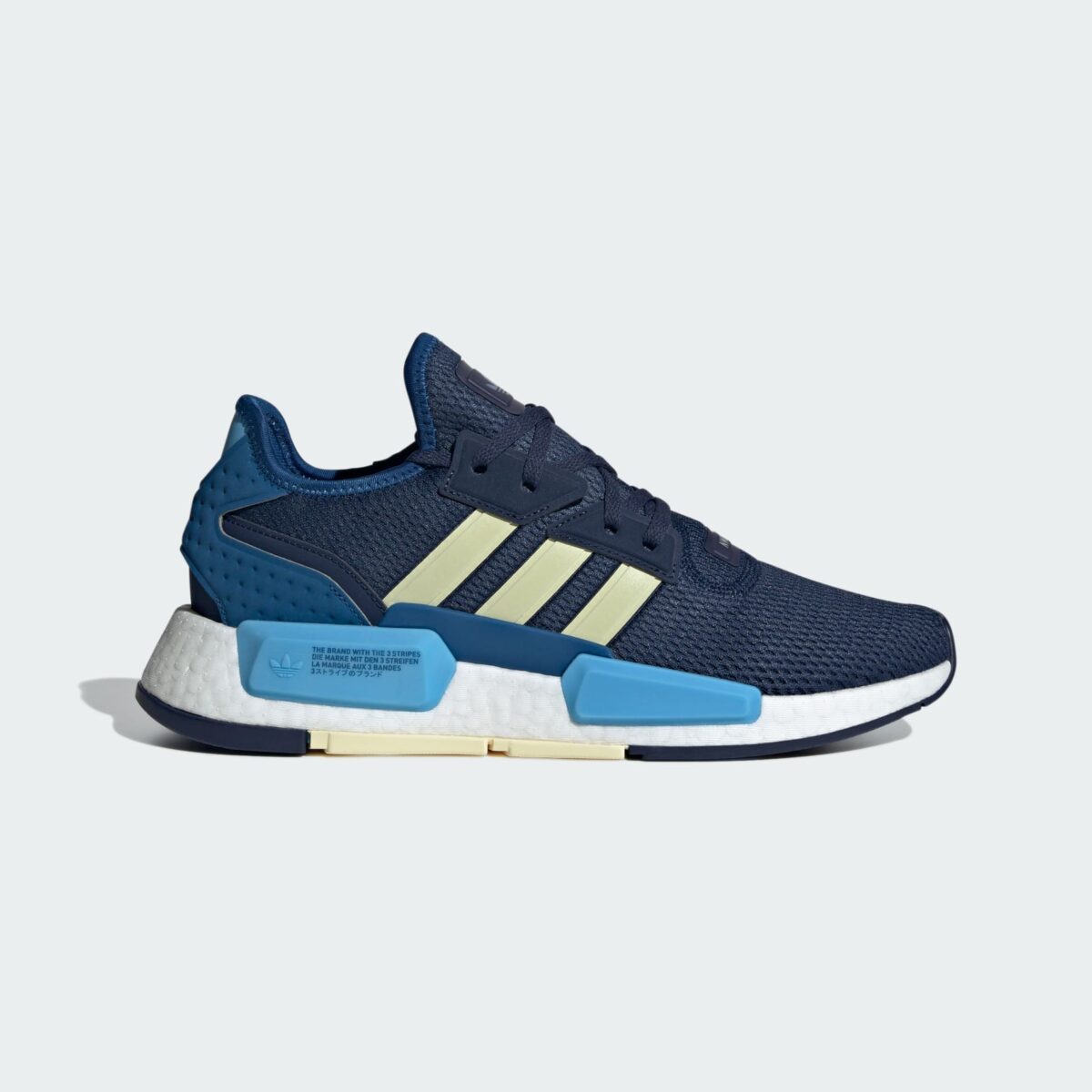 حذاء adidas NMD-G1 IG8585 يجمع بين الأناقة العصرية والراحة، بفضل تقنية Boost التي توفر توسيداً مرناً. يتميز بتصميم خفيف ونعل مطاطي يمنحك ثباتاً طوال اليوم.