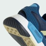 حذاء adidas NMD-G1 IG8585 يجمع بين الأناقة العصرية والراحة، بفضل تقنية Boost التي توفر توسيداً مرناً. يتميز بتصميم خفيف ونعل مطاطي يمنحك ثباتاً طوال اليوم.