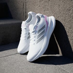 تفاصيل شعار اديداس للنساء، حذاء رياضي برباط للإغلاق - RUNFALCON 5 W 2 JI3981 HM5