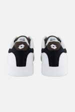 Lotto 1973EVO هو حذاء رياضي يجمع بين التصميم العصري والراحة الفائقة، مع نعل مبطن وخامات متينة توفر دعمًا وثباتًا مثاليًا طوال اليوم. مثالي للمشي، الرياضة، والاستخدام اليومي.