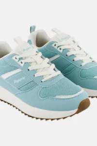 82TCT00061 CLOSE UP 1