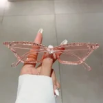 نظارات عين القطة النسائية بتفاصيل راقية مع لمسات من الأحجار الكريمة وعدسات متعددة قابلة للتبديل، فخامة وأناقة في قطعة واحدة، إكسسوار أنيق للنساء - الصورة 11