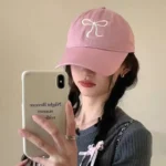 قبعة بيسبول وردية نسائية مع ربطة - تصميم عصري وحماية مثالية لجميع الفصول - الصورة 3
