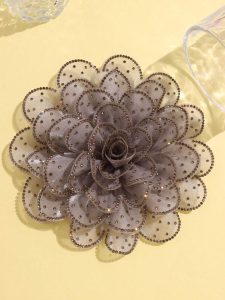 بروش زهرة ثلاثي الأبعاد فاخر بفصوص لامعة، إكسسوار كبير للمناسبات والفساتين وحقائب اليد 14 171990859693f1b128630eea69836d851bfceca3bf