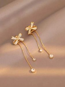 أقراط نسائية فراشة طويلة، أقراط كريستال متدلية أنيقة لإطلالة يومية ناعمة، مناسبة للاستخدام اليومي أو المناسبات غير الرسمية 2 1720894213dcbcd4a345056494df8e2baa924081a4