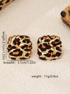 أقراط نسائية هندسية مربعة بنقشة ليوبارد، ملتفة بملمس منسوج، تصميم فينتاج أنيق ومناسب للعمل 1 17271383445a32e6ae0848f9a9973b32973cdb5a2e