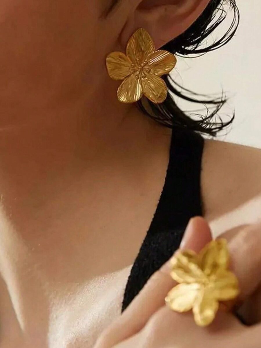 ⁦خاتم نسائي زهرة ذهبية من الستانلس ستيل، تصميم مفتوح أنيق للهدايا والزفاف، مناسب للاستخدام اليومي⁩ - الصورة ⁦8⁩