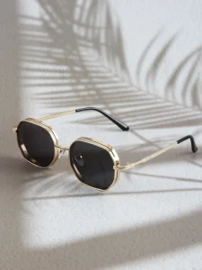 نظارات شمسية بإطار معدني سميك وتصميم هندسي، حماية وأناقة لكل المناسبات 11 17414196781fdcfc9369ede66bba6ad32ad552a3b4