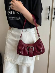 شنطة نسائية كروس بودي بستايل دراجات نارية قديم، جلد صناعي ناعم بتدرجات وأزرار معدنية، سعة كبيرة، مناسبة للإطلالات الرسمية والكاجوال 6 1743231561347843e0bdffa47dbddc935faecc90f6