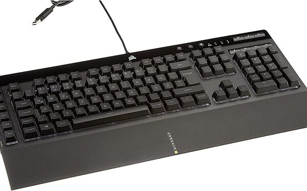 لوحة المفاتيح **Corsair K55 RGB Pro** هي لوحة ألعاب غشائية كاملة الحجم، تتميز بإضاءة RGB من خمس مناطق، وستة مفاتيح ماكرو قابلة للبرمجة، وأزرار تحكم مخصصة للوسائط. تدعم مقاومة الغبار والسوائل بمعيار IP42، وتأتي مع مسند يد قابل للإزالة لراحة إضافية. تتيح برمجيات iCUE تخصيص الإضاءة والماكرو بسهولة، ما يجعلها خيارًا ممتازًا للمستخدمين الذين يبحثون عن أداء جيد وسعر مناسب دون التضحية بالميزات الأساسية.