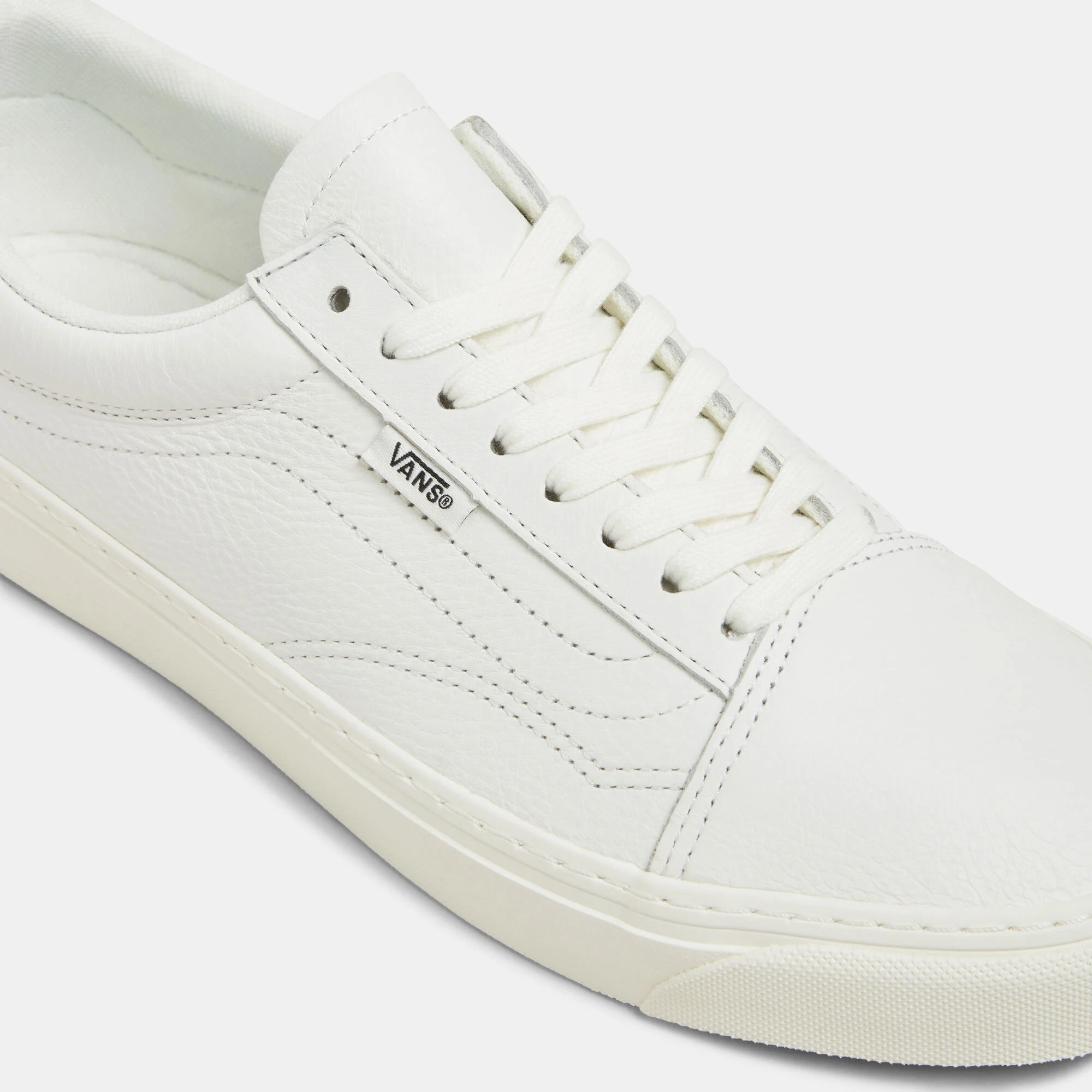 فانس أولد سكوول لوكس – حذاء كلاسيكي 4 فانس أولد سكوول لوكس – حذاء كلاسيكي - الصورة 4