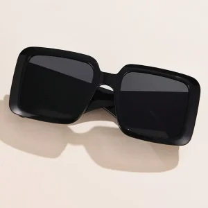 نظارات نسائية كبيرة بنقشة ذهبية، تصميم مربع باللون الأسود والرمادي، إكسسوار مثالي للمناسبات اليومية أو الإطلالات العرضية 5 d0aa6ea3 defb 40ae ba62 fca25ca47555