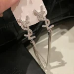 ⁦أقراط نسائية شراشيب طويلة، تصميم أنثوي فاخر للمناسبات والسهرات⁩ - الصورة ⁦4⁩