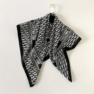 0f0efda94f7f4464a19facd98892d0a7 goods