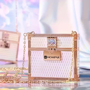 طقم أحمر شفاه مخملي 3 ألوان من سترايت برايت، ثابت وغير لامع، تغطية عالية بلمسة واحدة 5 14c0f6fc 6c8e 4684 947d 63e790ed62aa