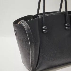 شنطة توتي نسائية من ماكس بارزة الملمس بمقابض مزدوجة وسحاب، تصميم عملي وأنيق 2025 12 166150494 23458 MXSS24122223 03 2100