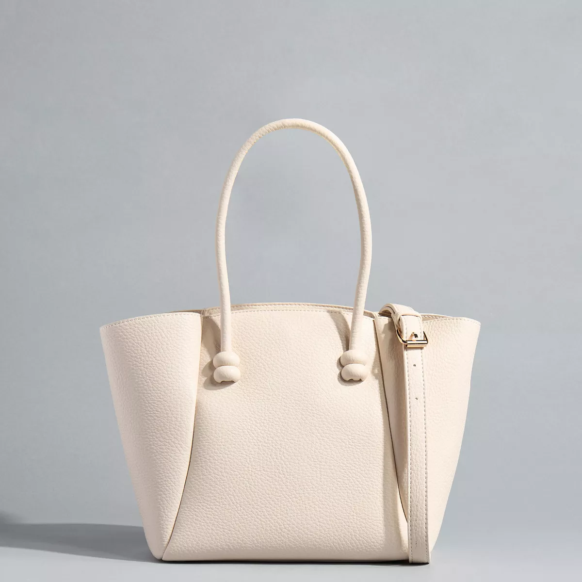 شنطة توتي نسائية من ماكس بارزة الملمس بمقابض مزدوجة وسحاب، تصميم عملي وأنيق 2025 2 شنطة توتي نسائية من ماكس بارزة الملمس بمقابض مزدوجة وسحاب، تصميم عملي وأنيق 2025 - الصورة 2