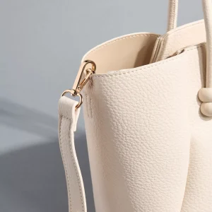 شنطة توتي نسائية من ماكس بارزة الملمس بمقابض مزدوجة وسحاب، تصميم عملي وأنيق 2025 17 167203249 23458 MXSS24122223 04 2100