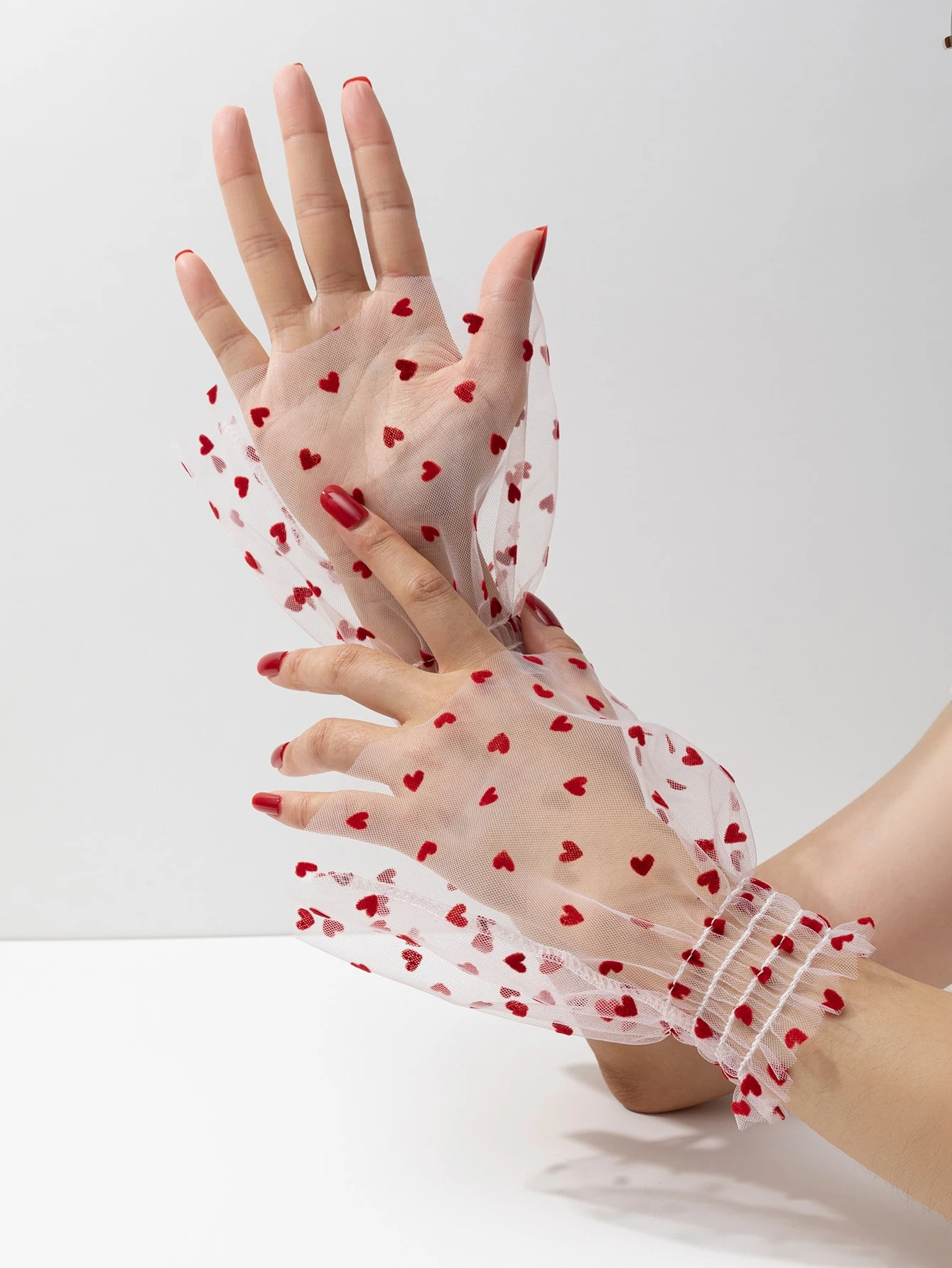 سوار أكمام نسائي أحمر بتصميم فراولة، أكسسوار جذاب لعيد الحب، مثالي كهديّة صغيرة أو كإضافة لتصوير جلسات الفالنتاين سوار أكمام نسائي أحمر بتصميم فراولة، أكسسوار جذاب لعيد الحب