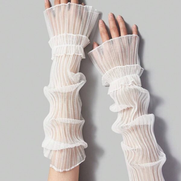 كمّات دانتيل تول أبيض بستايل فيري كور، إكسسوار أنثوي ناعم لعيد الحب، يضفي لمسة ساحرة