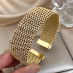 سوار هيب هوب نسائي ذهبي من الفولاذ المقاوم للصدأ، تصميم فاخر لجميع الفصول، مثالي للارتداء اليومي أو الحفلات الخاصة - الصورة 3