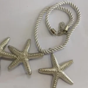 قلادة صيفية نسائية بتصميم نجم البحر، مجوهرات نسائية خفيفة من الزنك لإطلالة شاطئية أنيقة 4 2ee91131 5f71 4951 a91d a74f884f011c