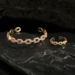 طقم خاتم وإسورة أنيقة مطلية بالذهب عيار 18 قيراط، زركونيا لامعة وتصميم قابل للتعديل - الصورة 5