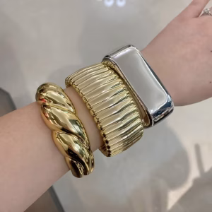 أساور عريضة نسائية أنيقة، طقم 3 قطع بتصميم فاخر وعصري للمناسبات والسهرات 3 538758ab 5207 4601 b017 6c6fc8f723b1