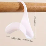 خطافات خزانة، منظمات حقائب، علاقات بلاستيكية، تنظيم الدولاب، تعليق الشنط، حامل أوشحة، شماعات حقائب، توفير مساحة، تخزين ذكي، منظمات منزلية