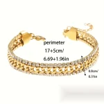 سوار ذهبي – إكسسوار فاخر – سوار فولاذ مقاوم – سوار هدية – سوار راقي – مجوهرات نسائية – سوار يومي – مجوهرات فاخرة – سوار بلون الذهب – إكسسوارات ذهبية