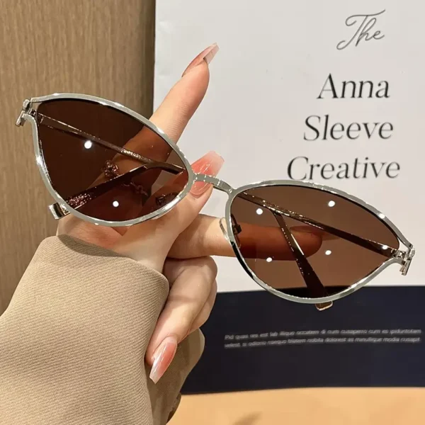 نظارات بيضاوية نسائية كلاسيكية خفيفة وأنيقة، تصميم مريح للارتداء اليومي