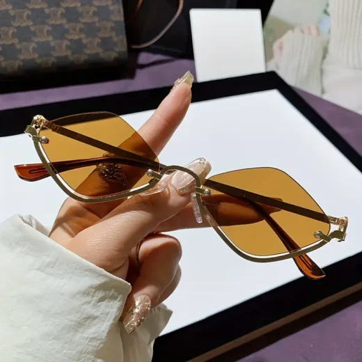 نظارات شمسية نسائية ريترو 2025 بتصميم معين نصف إطار