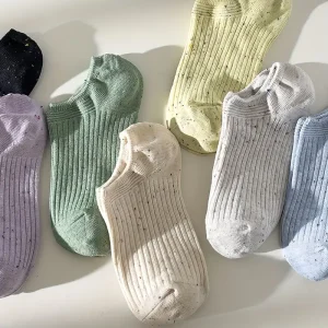 جوارب نسائية صيفية قصيرة ناعمة وخفيفة، طقم 5 أزواج بألوان عصرية، مناسبة للارتداء اليومي أو أثناء التنقل والسفر 2 9173cbbe cc72 48db b31b 57f310360ea8