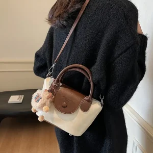 حقيبة بوسطن كروسبودي للنساء، تصميم كوري عملي وأنيق للاستخدام اليومي 4 9c3cb25d 7dca 4c06 a8c3 9db130dbad05