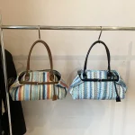 حقيبة يد نسائية للشاطئ، تصميم قوس قزح بسعة كبيرة وإغلاق مغناطيسي، مثالية للعطلات الصيفية