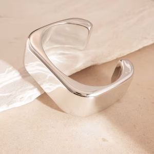 أساور عريضة نسائية أنيقة، طقم 3 قطع بتصميم فاخر وعصري للمناسبات والسهرات 5 a89b33d7 a5be 414e bf07 edbf68a41bdf