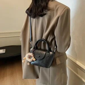 حقيبة بوسطن كروسبودي للنساء، تصميم كوري عملي وأنيق للاستخدام اليومي 8 b2b0bbb7 fc95 45ef 91ce 400a0489581c