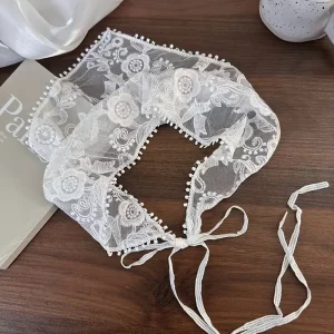 شريطة رأس مثلث بيضاء نسائية بنقشة زهرية، تصميم فرنسي أنثوي للعطلات والإطلالات اليومية 7 d5cfbd23 f219 49b5 b5d9 1e13d5198dd4