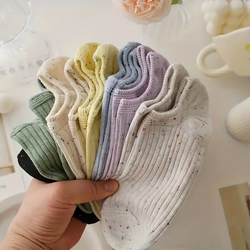 جوارب نسائية صيفية قصيرة ناعمة وخفيفة، طقم 5 أزواج بألوان عصرية، مناسبة للارتداء اليومي أو أثناء التنقل والسفر جوارب نسائية صيفية قصيرة ناعمة وخفيفة، طقم 5 أزواج بألوان عصرية