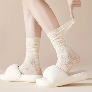 جوارب دانتيل نسائية كاحل بألوان باستيل، طقم 3 أزواج بنقشة زهرية أنيقة وخامة عالية الجودة 7 f3ec8ee0 9d04 40f0 a718 614066562eb5