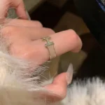 خاتم فرنسي مفتوح بحرف H، تصميم فاخر من الزنك والزركون لهدايا النساء - الصورة 5