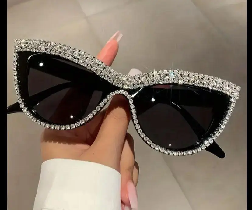 الموديلات الاكثر مبيعا خلال هذا الشهر 6 539584070 122154675092685211 8649737201519424283 n