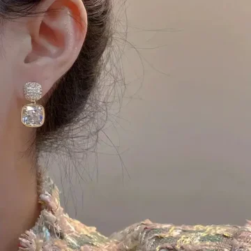 أقراط مربعة نسائية متلألئة من سبيكة الزنك، تصميم خفيف وأنيق للهدايا والمناسبات