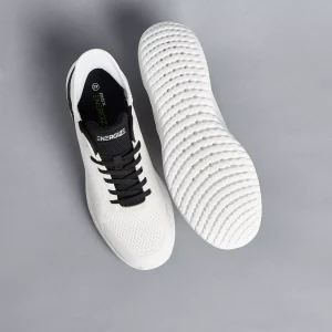 حذاء رياضي بارز الملمس برباط إغلاق من ماكس 6 LEA C243WHITELIGHT LEA C243 MXSS25122524 06 2100