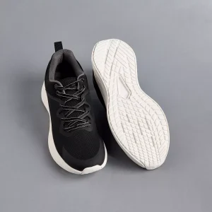 حذاء رياضي بارز الملمس برباط إغلاق من ماكس 6 UP21HA008CBLACKDARK UP21HA008C MXSS25021825 06 2100 1