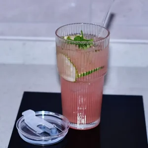 كوب زجاجي مخطط بغطاء وقشة، سعة 600 مل للمشروبات الساخنة والباردة، مثالي للاستخدام المنزلي، في المكتب، أو أثناء السفر 7 fdf8d7c7 b64e 4e4b bd10 900b72624580